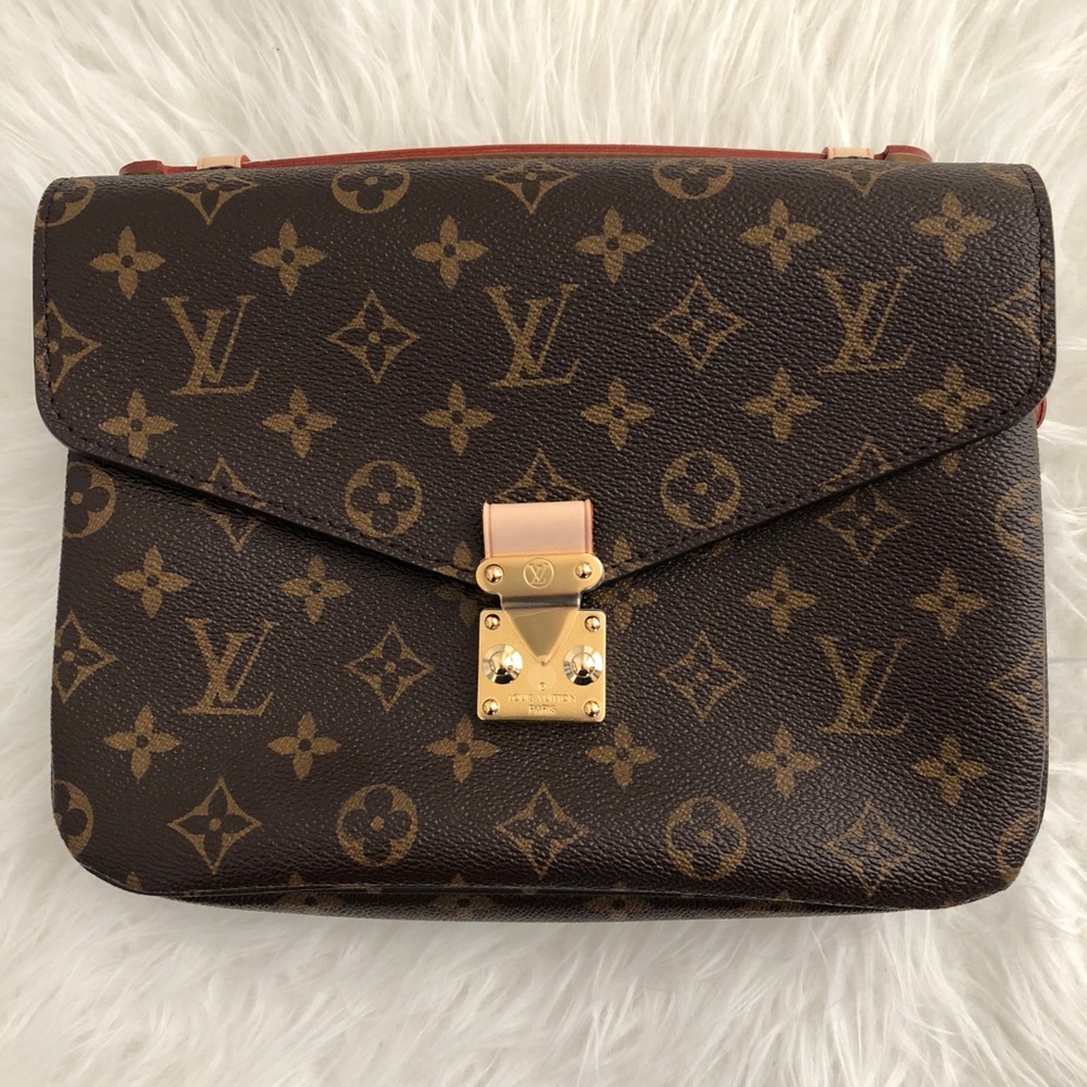 🌟SOLD🌟BNIB Louis Vuitton Pochette Metis Monogram